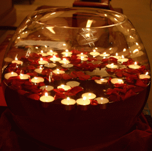 floating-candles-with-petals